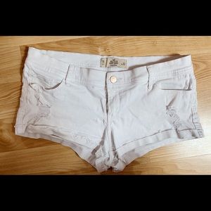 Hollister White Low Rise Short-Shorts